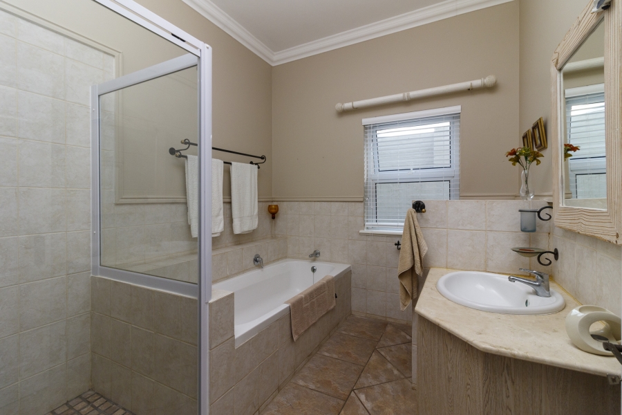 6 Bedroom Property for Sale in Royal Alfred Marina Eastern Cape